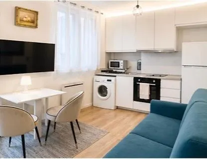 Appartement Modern Champs élysées Stars *